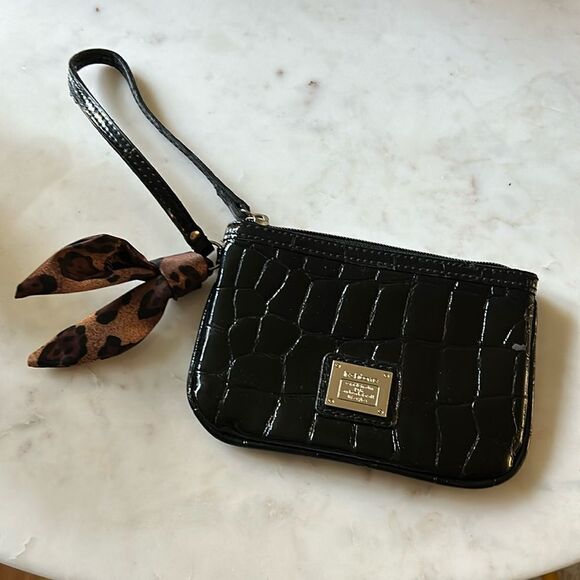 Vintage Liz Claiborne black faux croc small wristlet - Picture 1 of 5